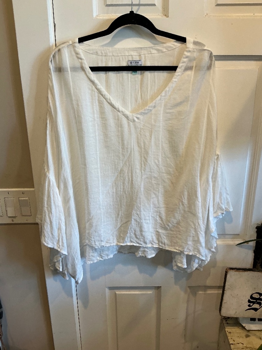 Susina top with dolman sleeves and big ruffle! Brand new with tags plus size 3x